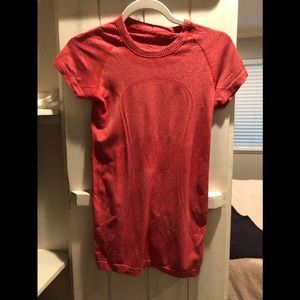 Lululemon swiftly tee